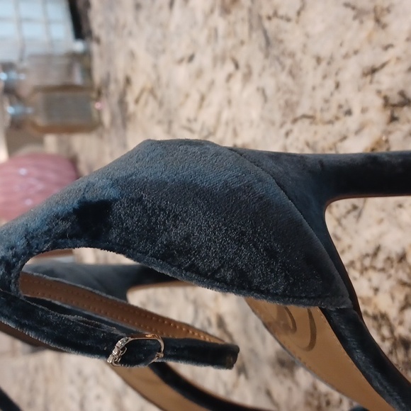 SAM EDELMAN LUCIA ANKLE STRAP VELVET SANDALS $160 - Picture 4 of 7